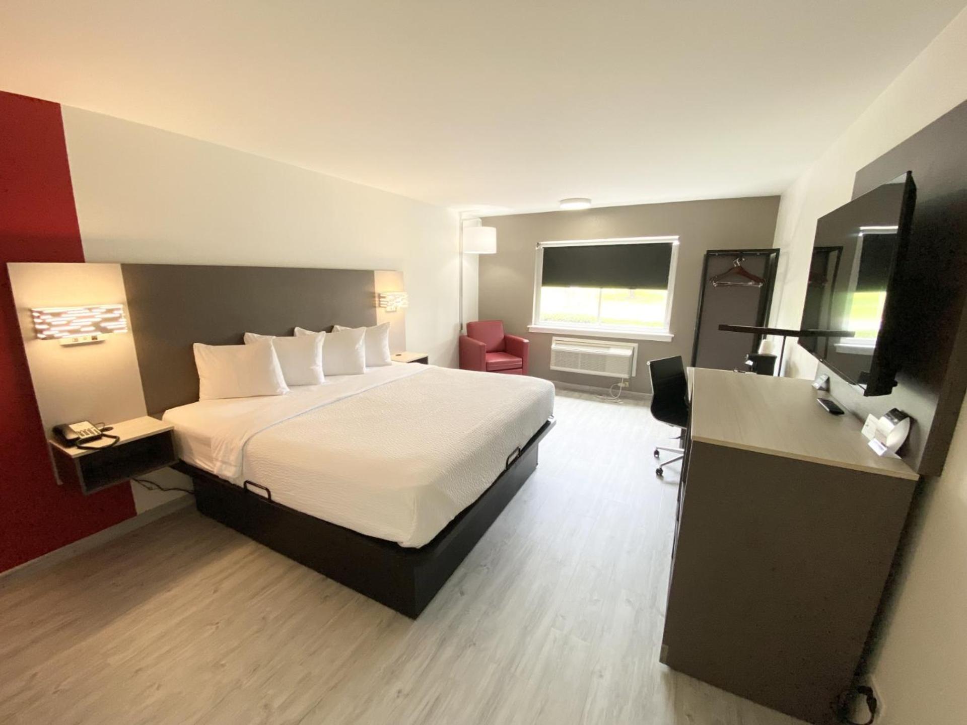 Ramada By Wyndham Tuscaloosa Hotel Екстериор снимка
