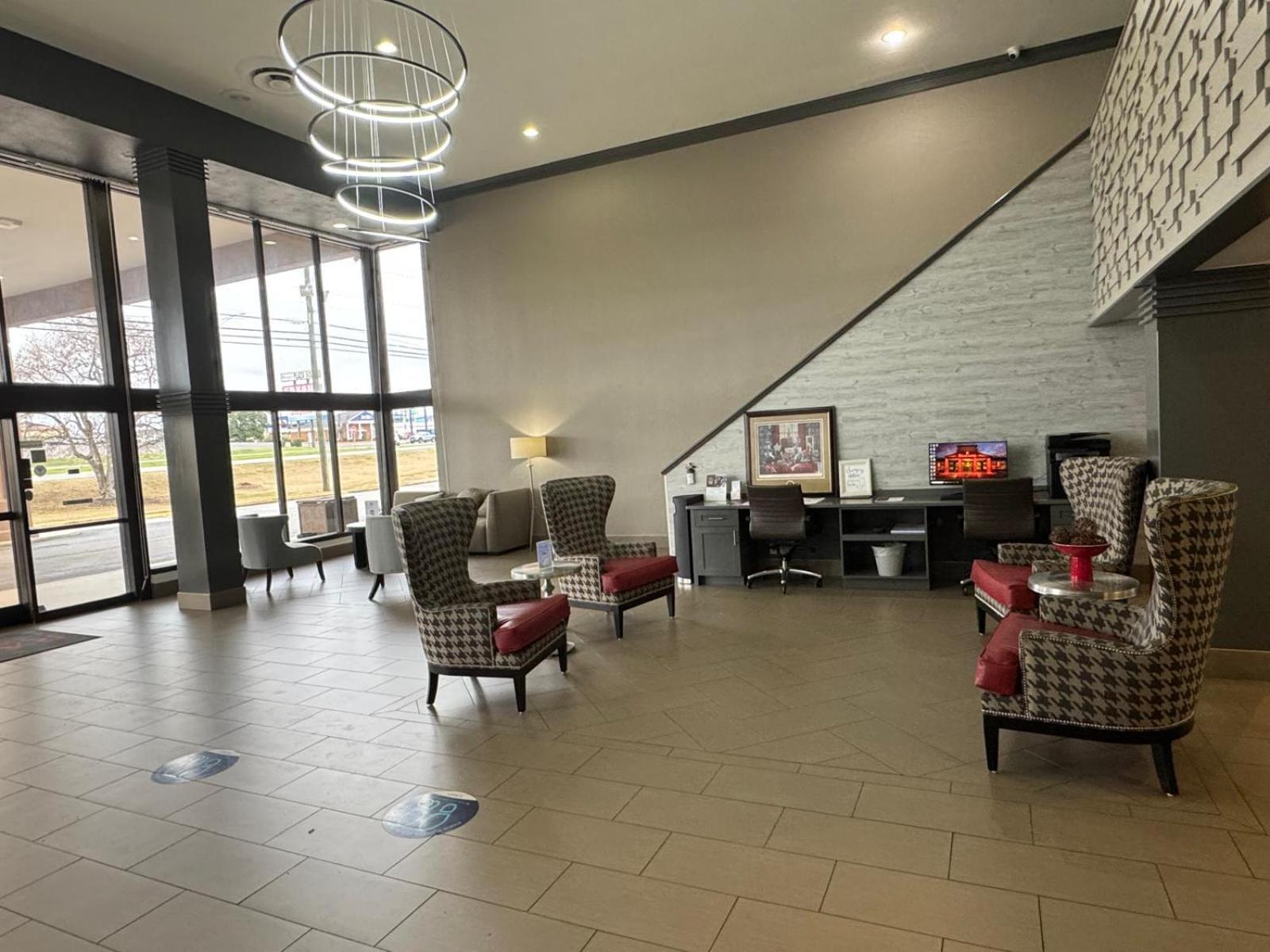 Ramada By Wyndham Tuscaloosa Hotel Екстериор снимка